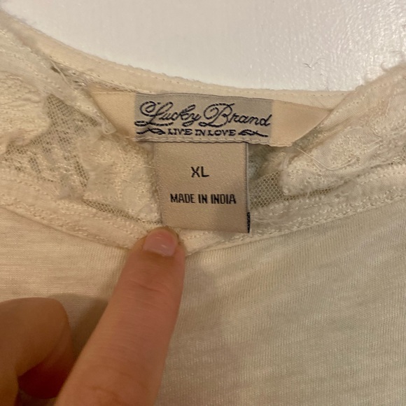 Lucky Brand High Low Beige Top, Crocheted Back - Size XL - Picture 4 of 6
